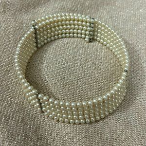 Choker white beads/pearls long 13.5” only worn a handful of times